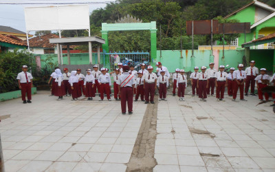 Upacara Rutin Senin